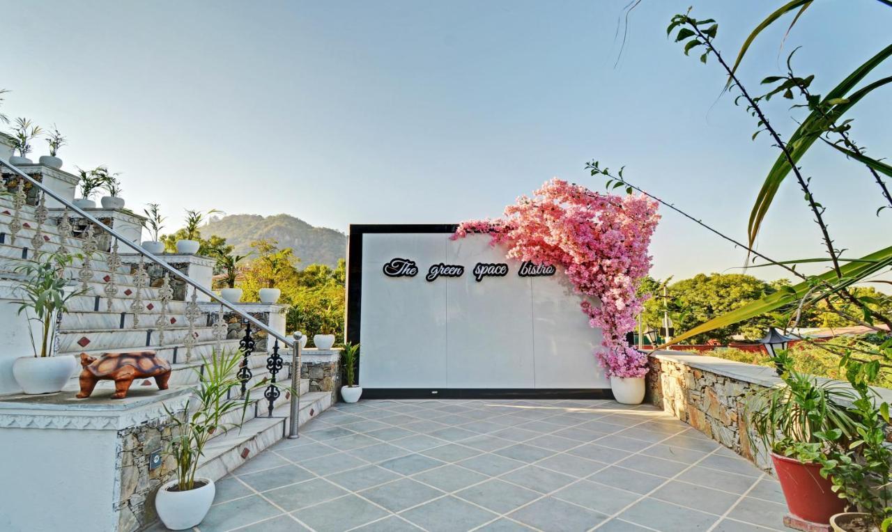 Hotel Treebo Khakhri Haveli Udaipur Exterior foto